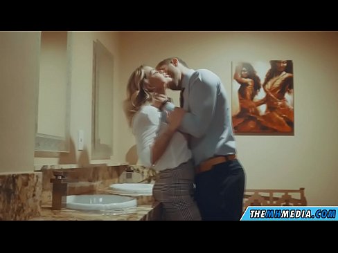 ❤️ Ke hoʻowalewale ʻia ʻoe e kahi blonde busty i kahi lumi hoʻomaha ākea ☑ Anal video ma haw.xinwen1288.top ❌️❤